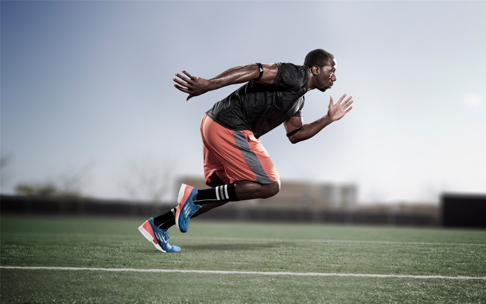 _猛龙新人崛起，主场逆转胜雷霆_，球员猛龙