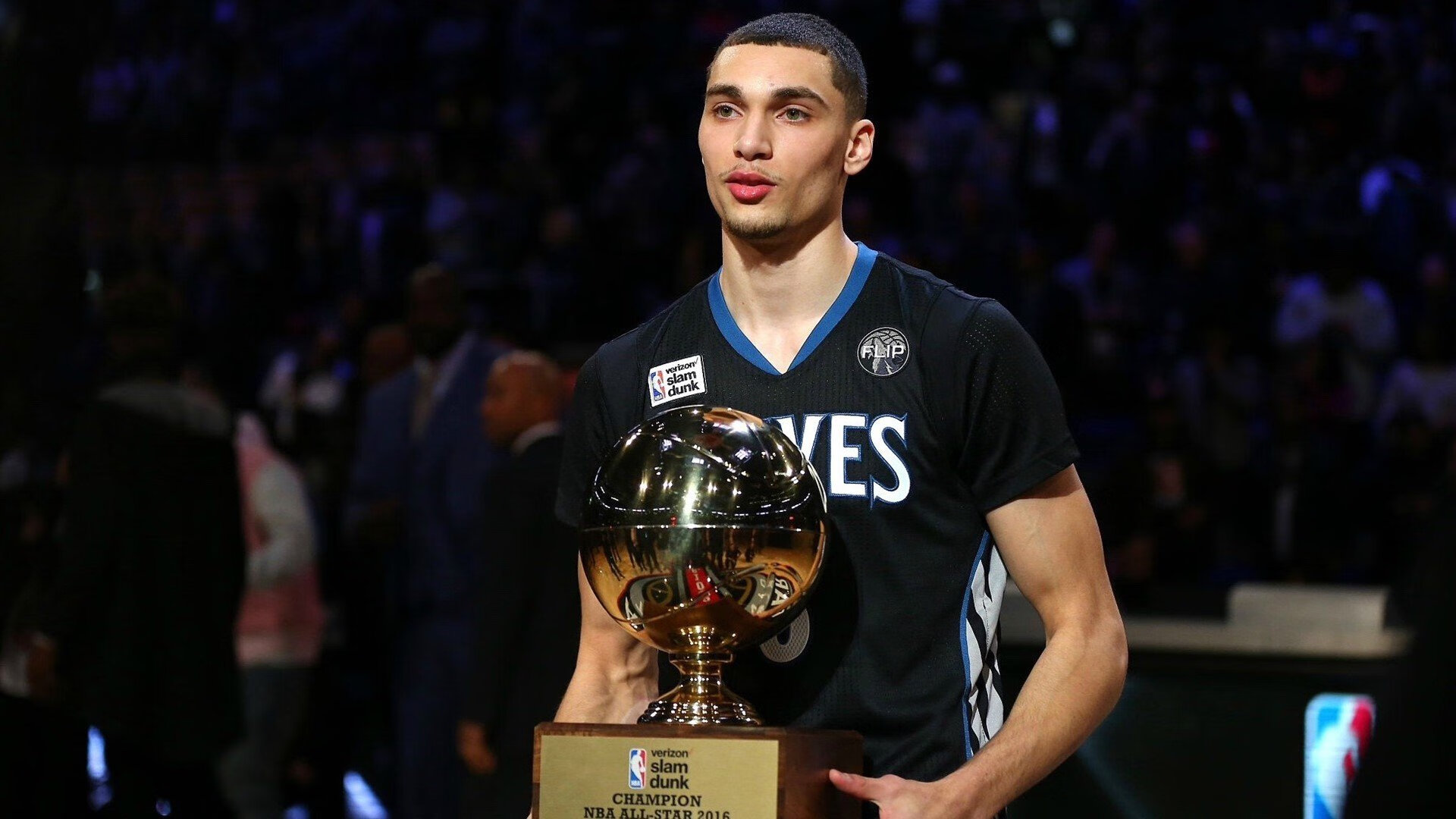 开云官网APP下载-_猛龙焕发新活力，迎战强敌夺胜_，猛龙反击